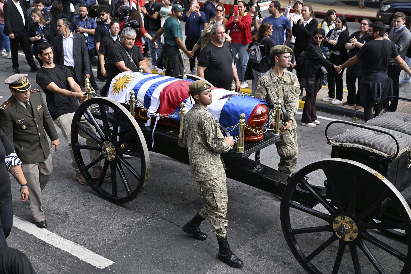 PHOTO COLLECTION: Uruguay Mujica funeral | iNFOnews.ca