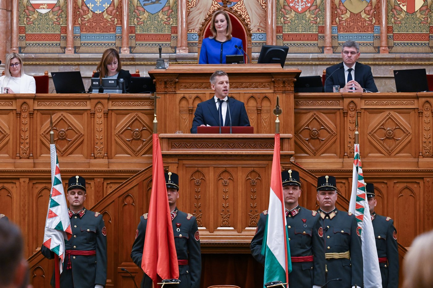 Hungary’s president signs a constitutional amendment ending his term | iNFOnews.ca