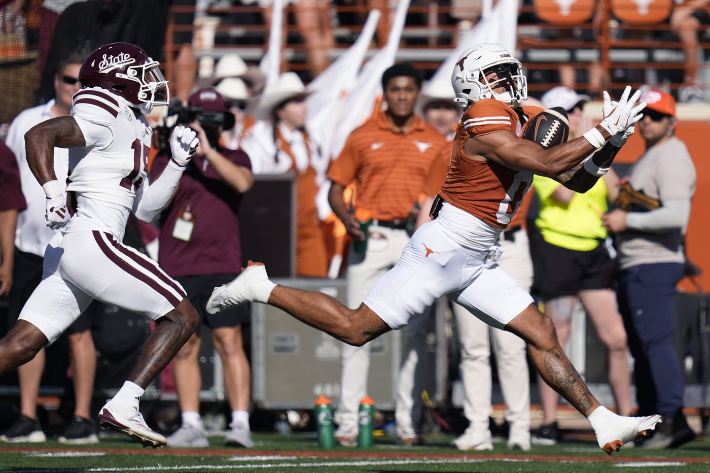 Manning leads No. 1 Texas over Mississippi State as Longhorns earn first SEC victory 35-13 | iNFOnews.ca Manning leads No. 1 Texas over Mississippi State as Longhorns earn first SEC victory 35-13 | iNFOnews.ca