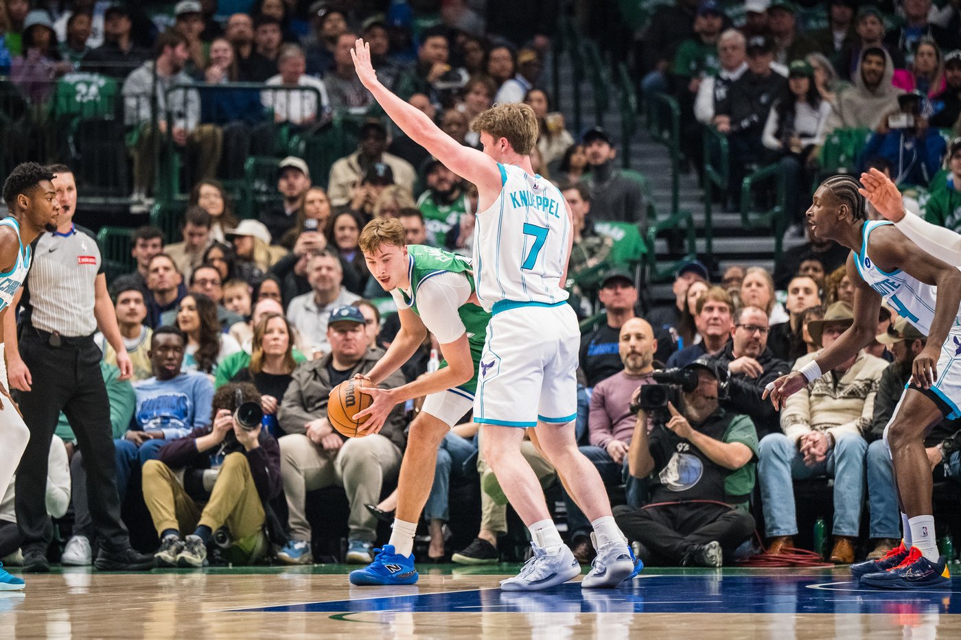 Hornets edge Mavericks 123-121 to spoil Cooper Flagg's 49-point game | iNFOnews.ca