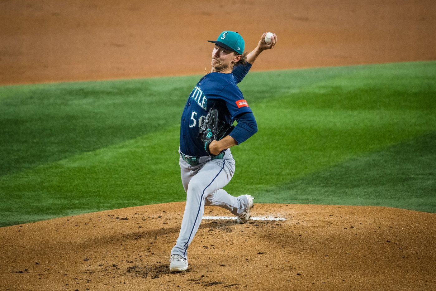 Jake Burger's homer, 3 RBI, lead Rangers past Mariners 5-4 to open series between AL West leaders | iNFOnews.ca