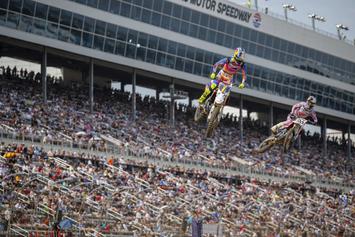 Lawrence brothers on top of the motocross world after first sibling 1-2 finish | iNFOnews.ca Lawrence brothers on top of the motocross world after first sibling 1-2 finish | iNFOnews.ca