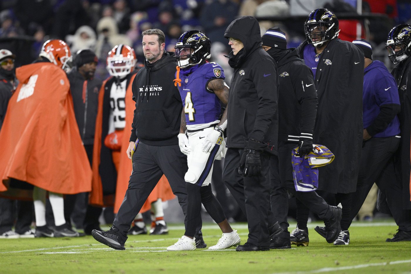 Star WR Zay Flowers exits in the 2nd quarter for Baltimore with a right knee injury | iNFOnews.ca
