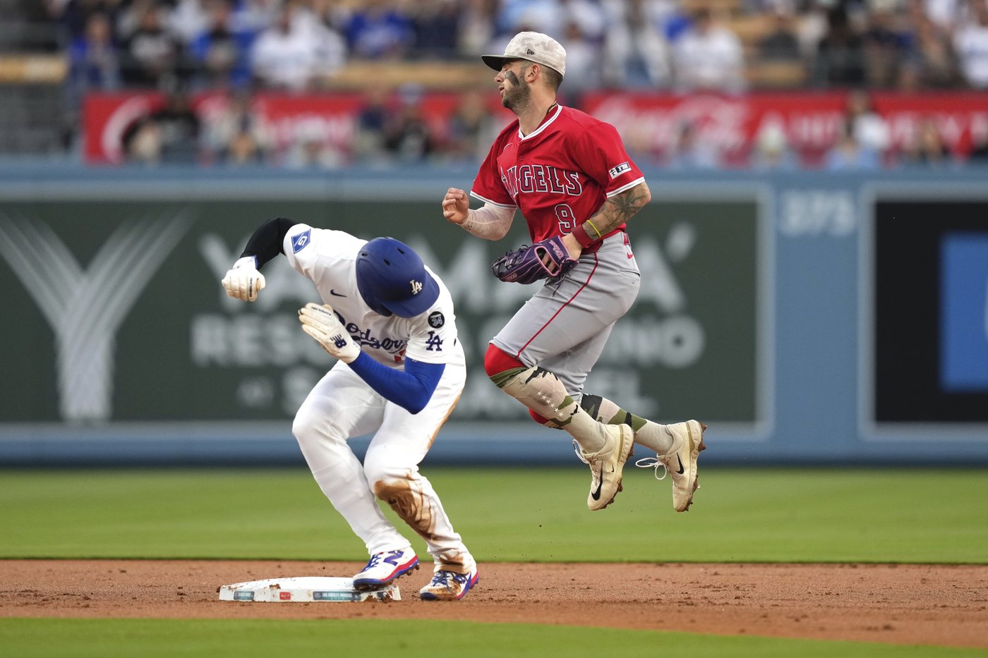 Kochanowicz limits Dodgers, and Angels turn 5 double plays in 6-2 win in Freeway Series opener | iNFOnews.ca Kochanowicz limits Dodgers, and Angels turn 5 double plays in 6-2 win in Freeway Series opener | iNFOnews.ca