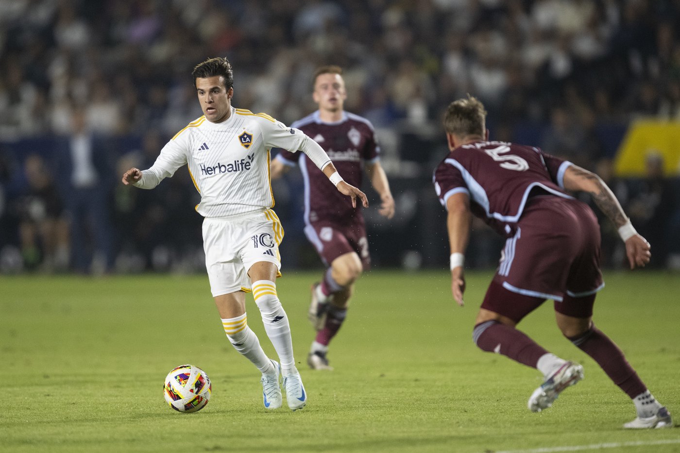 Dejan Joveljic, Riqui Puig both have 2 goals and assist as Galaxy rout Rapids 5-0 in playoff opener | iNFOnews.ca