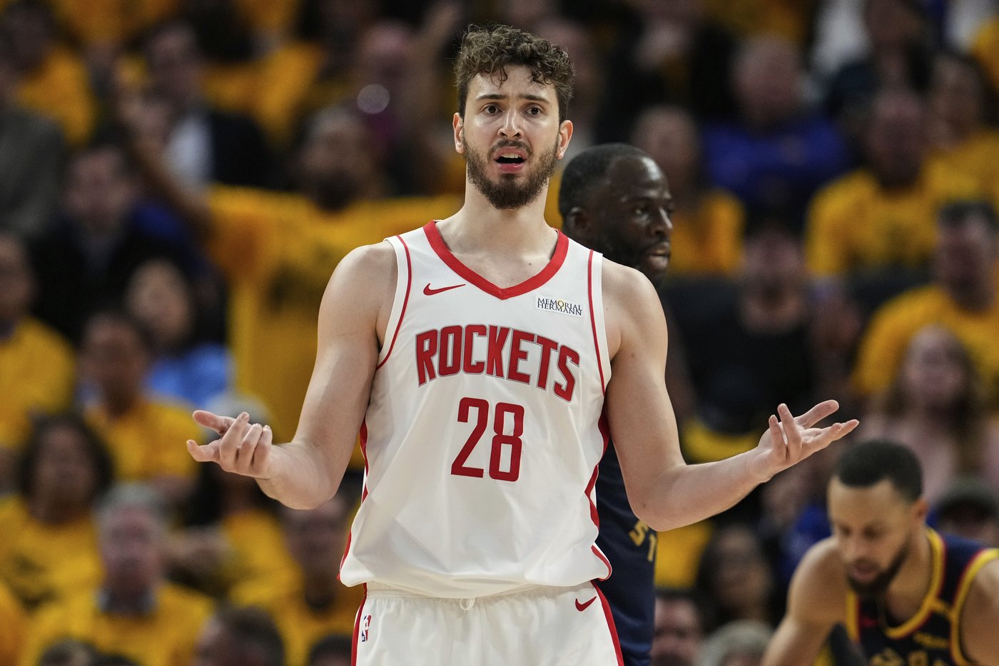 Jimmy Butler returns from injury absence to lead Warriors past Rockets 109-106 for 3-1 series lead | iNFOnews.ca