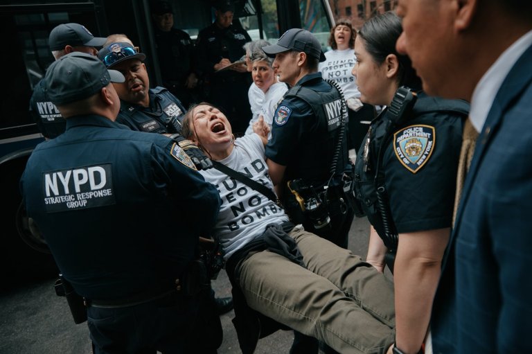Dozens arrested as protesters demand Schumer and Gillibrand block sale of bombs to Israel | iNFOnews.ca