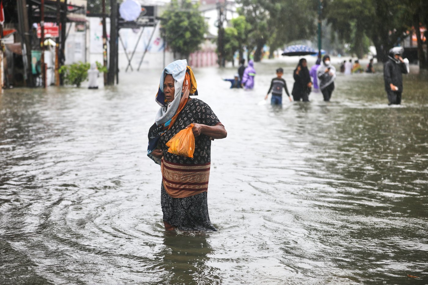 Indonesia intensifies search for victims after floods and landslides kill 69 people | iNFOnews.ca Indonesia intensifies search for victims after floods and landslides kill 69 people | iNFOnews.ca