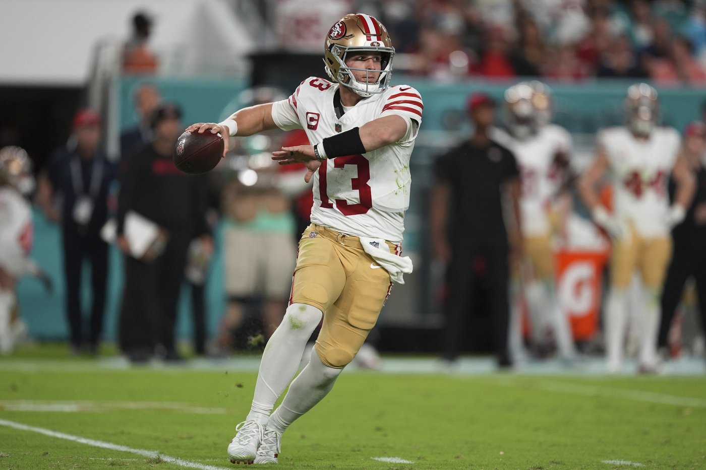 Brock Purdy's production takes a big drop for the 49ers in a trying season | iNFOnews.ca Brock Purdy's production takes a big drop for the 49ers in a trying season | iNFOnews.ca