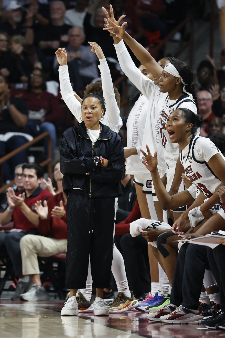 South Carolina's Staley gets question on injured Johnson, goes right to the source for answer | iNFOnews.ca South Carolina's Staley gets question on injured Johnson, goes right to the source for answer | iNFOnews.ca