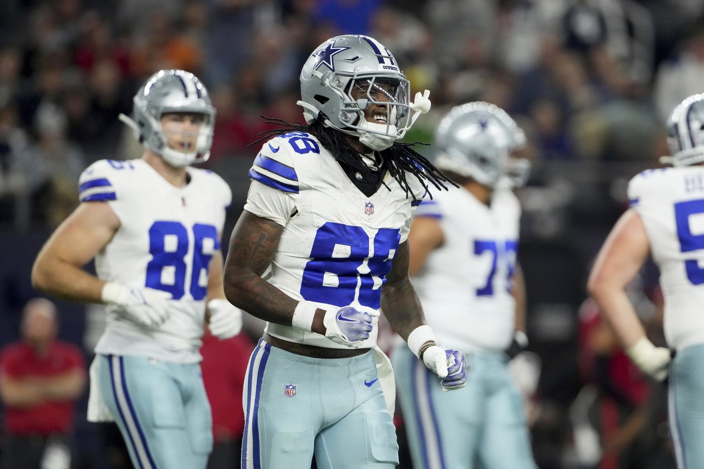Cowboys shutting down CeeDee Lamb with 2 games to go over receiver's shoulder issue | iNFOnews.ca Cowboys shutting down CeeDee Lamb with 2 games to go over receiver's shoulder issue | iNFOnews.ca