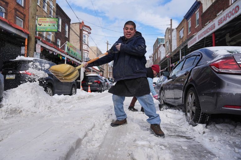 Shoveling snow? Over-exertion and cold temps can raise your heart risks | iNFOnews.ca