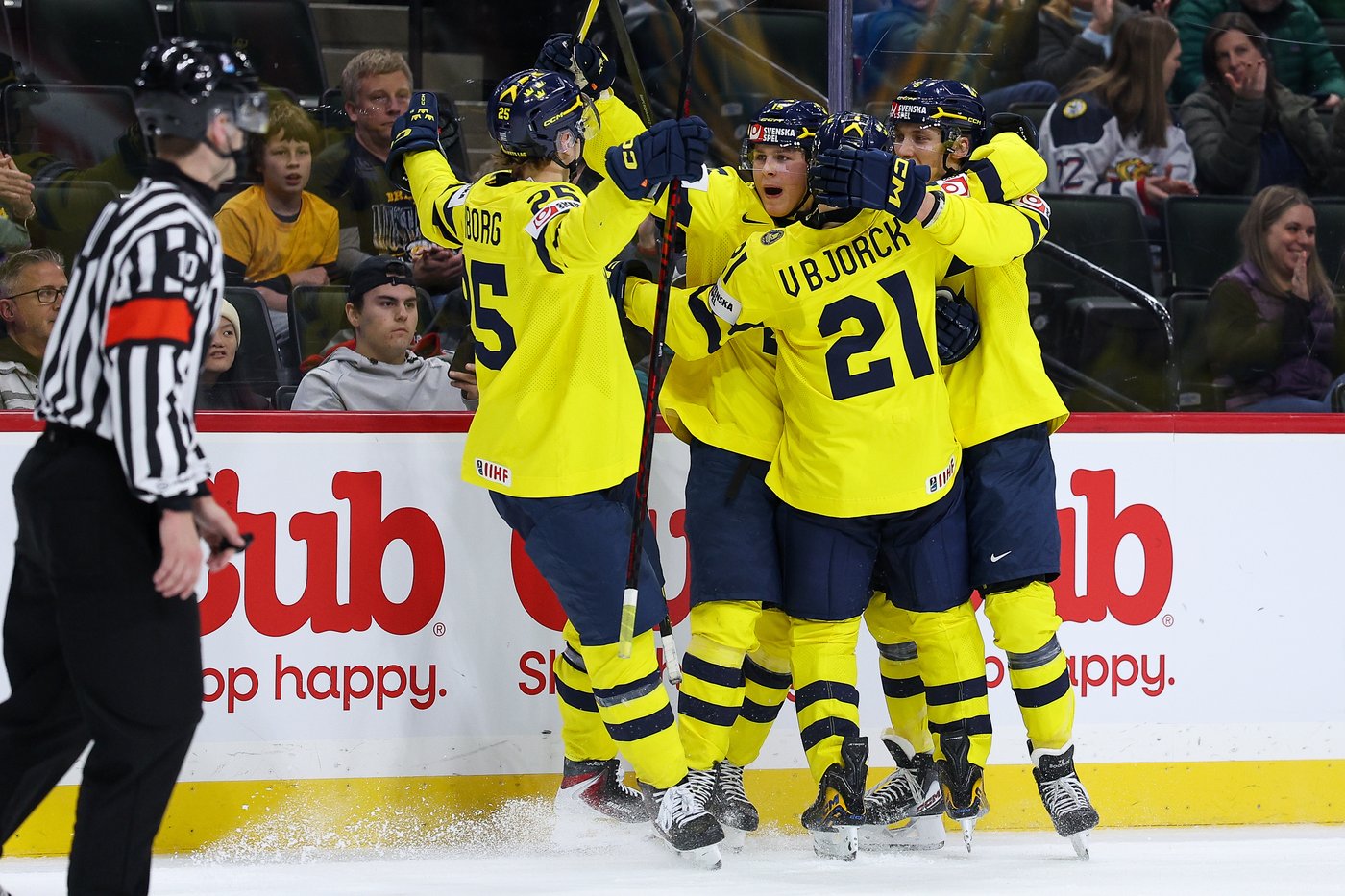 'I start laughing': Sweden's Ivar Stenberg not focused on going No. 1 at NHL draft | iNFOnews.ca