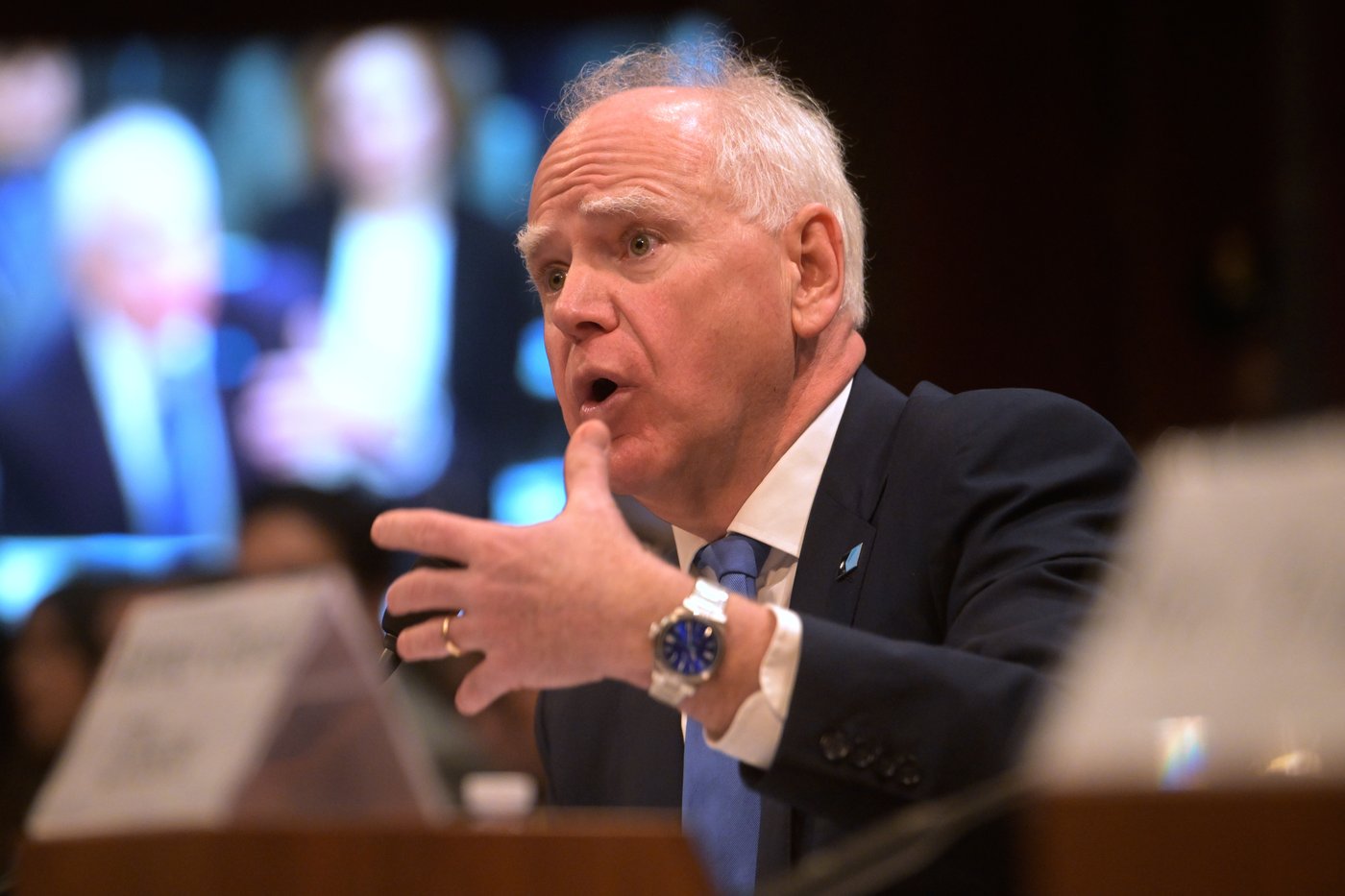 Gov. Tim Walz tells a House panel the Trump immigration crackdown hampered Minnesota's fraud fight | iNFOnews.ca