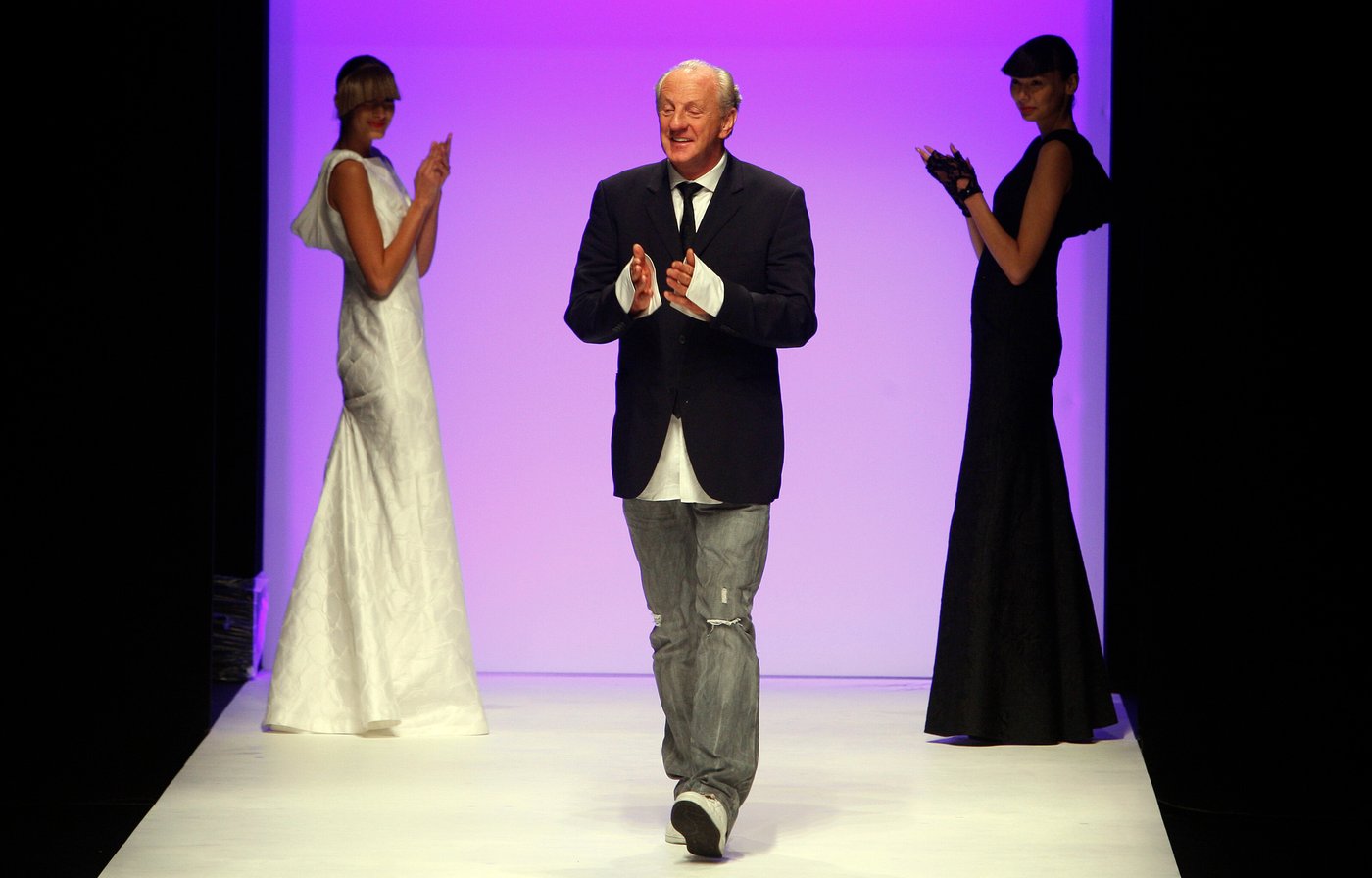 Paul Costelloe, Irish-American fashion designer for Princess Diana, dies at 80 | iNFOnews.ca
