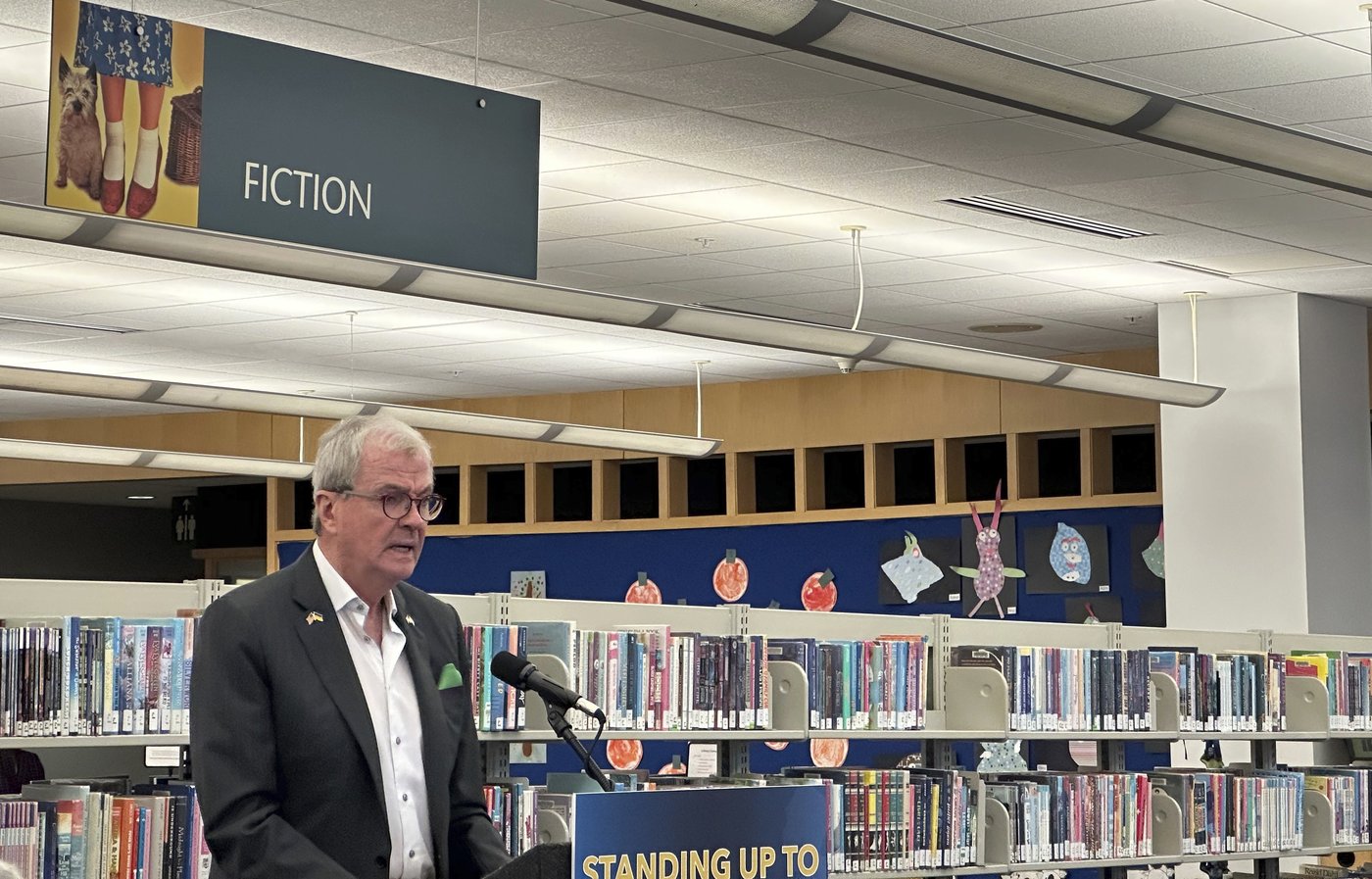 New Jersey becomes latest state to prohibit bans on books in school, public libraries | iNFOnews.ca New Jersey becomes latest state to prohibit bans on books in school, public libraries | iNFOnews.ca