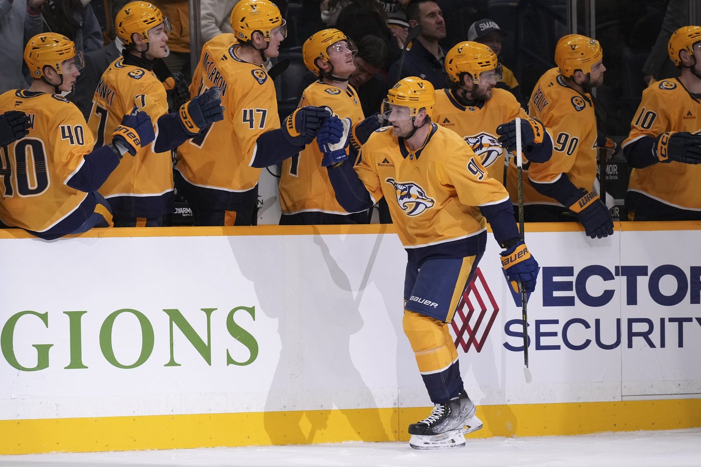 Stamkos has 2 goals and an assist to lead the Predators past the Golden Knights 5-3 | iNFOnews.ca