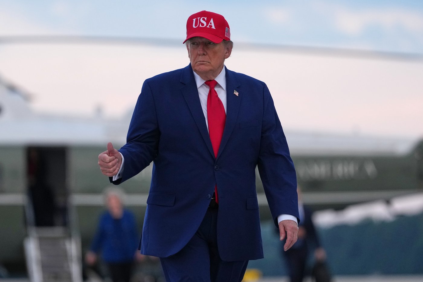 Trump puts new Russia sanctions that he recently signed into law on hold, citing national interest | iNFOnews.ca Trump puts new Russia sanctions that he recently signed into law on hold, citing national interest | iNFOnews.ca