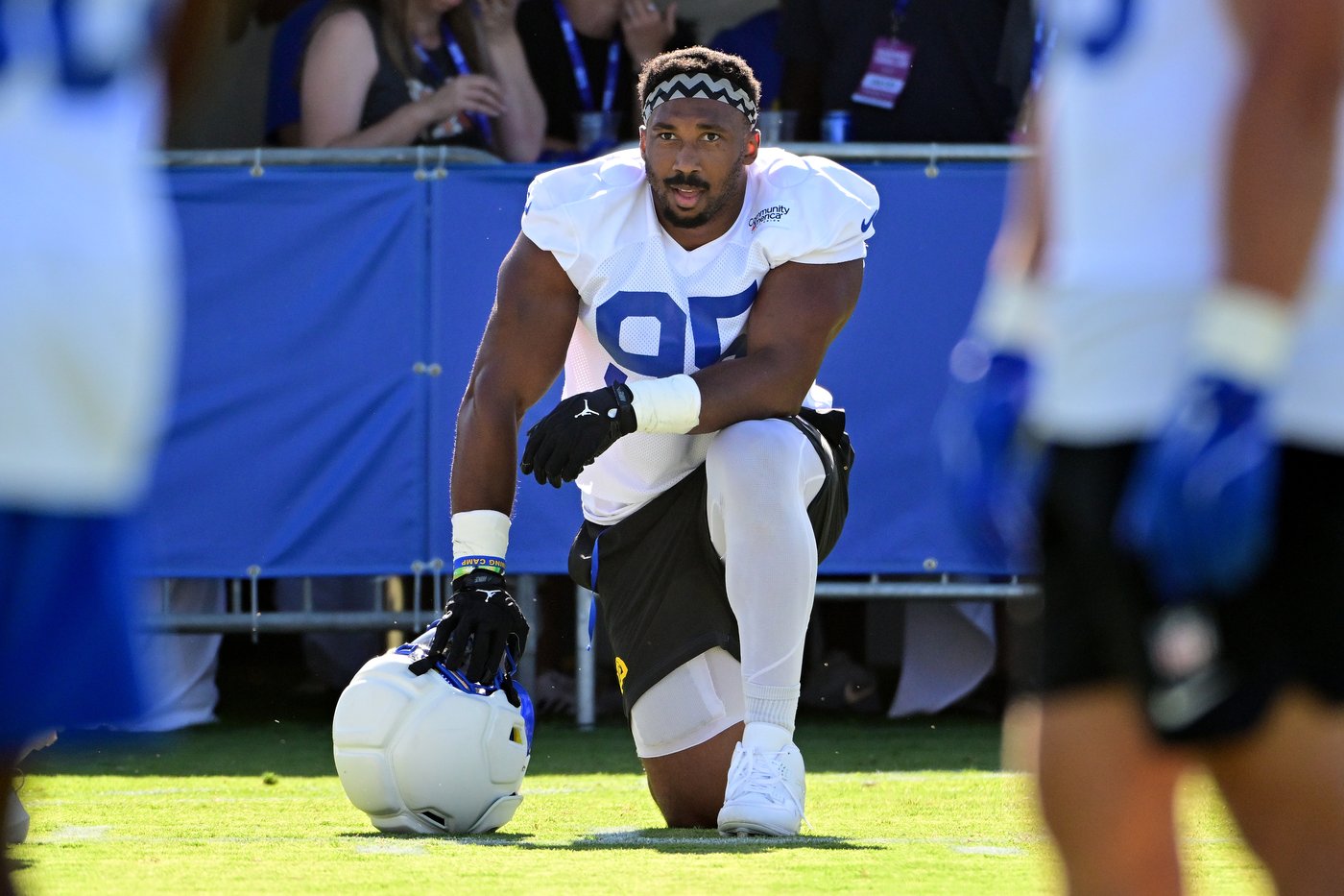Myles Garrett says he won't try to influence Aaron Donald's 'difficult' comeback decision with Rams | iNFOnews.ca Myles Garrett says he won't try to influence Aaron Donald's 'difficult' comeback decision with Rams | iNFOnews.ca