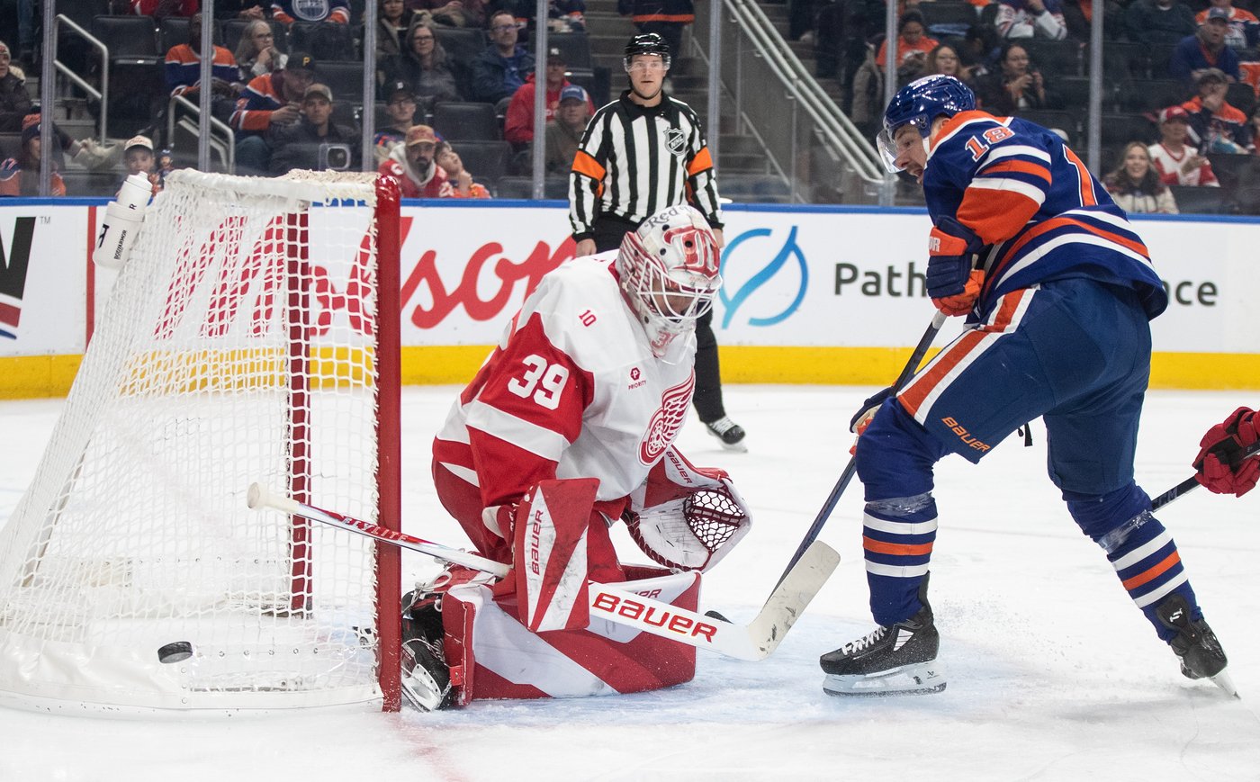 Hyman nets hat trick, McDavid dishes out four assists as Oilers top Red Wings 4-1 | iNFOnews.ca