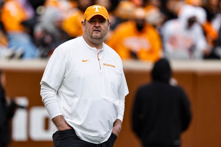 Tennessee coach Josh Heupel fires defensive coordinator Tim Banks after 8-4 record | iNFOnews.ca