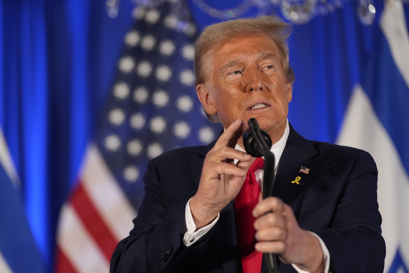 Trump spoke to Putin as many as 7 times since leaving office, Bob Woodward reports in new book | iNFOnews.ca