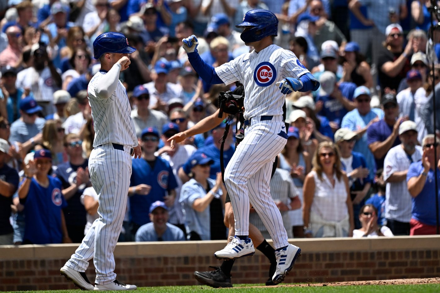 Okamoto hits a 3-run homer as the Blue Jays rally past the Cubs 8-6 | iNFOnews.ca