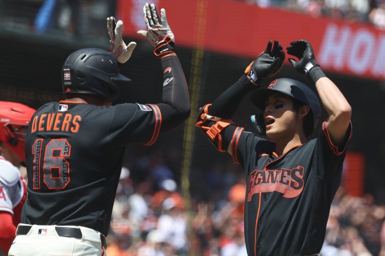 Devers, Lee hit 3-run homers, Ray pitches 6 shutout innings as Giants beat Angels 9-2 | iNFOnews.ca