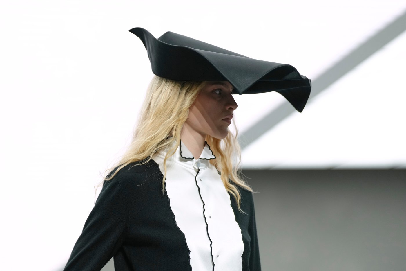 Anderson’s Dior womenswear debut is a montage of ideas, but not a 'New Look' | iNFOnews.ca