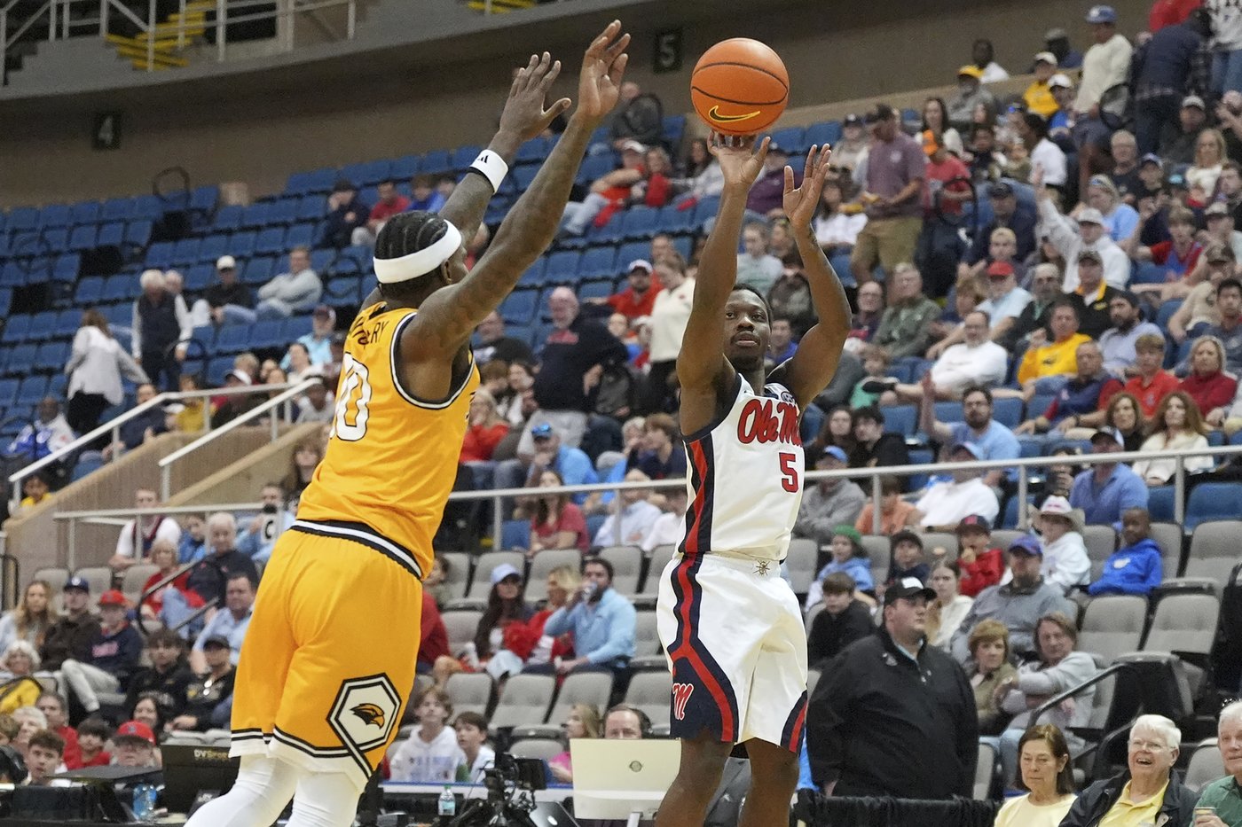 Pedulla hits 6 3-pointers to lead No. 19 Ole Miss to 77-46 win over Southern Miss | iNFOnews.ca Pedulla hits 6 3-pointers to lead No. 19 Ole Miss to 77-46 win over Southern Miss | iNFOnews.ca