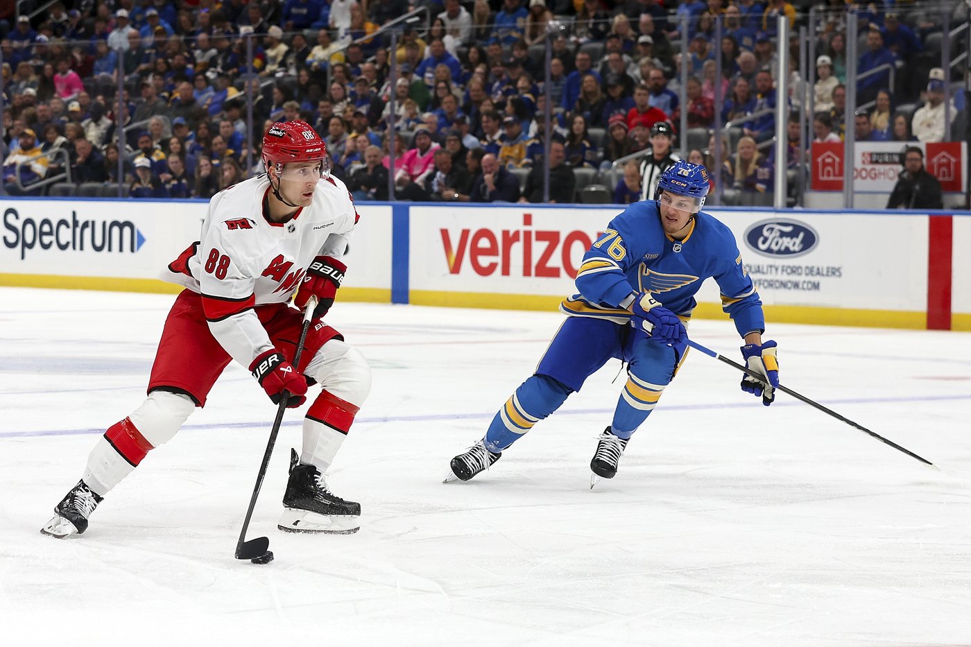 Kapanen scores in 3rd period as the Blues beat the Hurricanes 4-3 | iNFOnews.ca Kapanen scores in 3rd period as the Blues beat the Hurricanes 4-3 | iNFOnews.ca