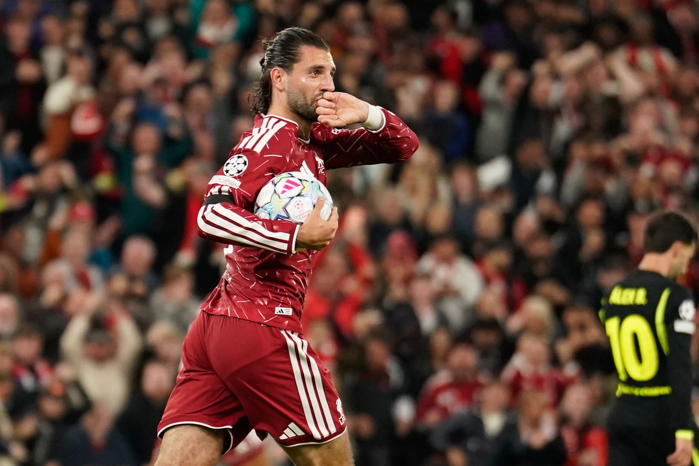 Mac Allister delivers winning goal in the Champions League after contract disappointment | iNFOnews.ca