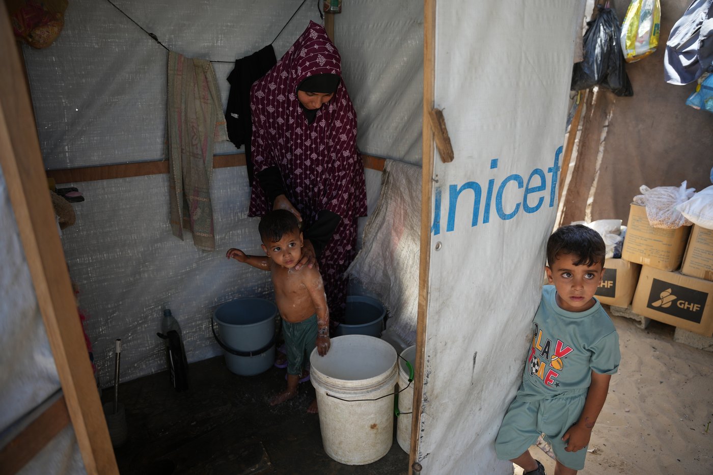 Palestinians suffer from lack of proper toilets across Gaza's vast tent cities | iNFOnews.ca