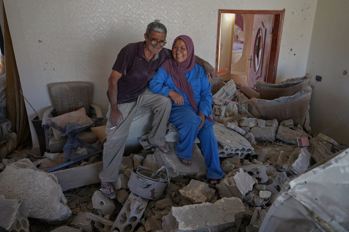 This Lebanese couple is among those returning to shattered homes under US-brokered deal with Israel | iNFOnews.ca This Lebanese couple is among those returning to shattered homes under US-brokered deal with Israel | iNFOnews.ca