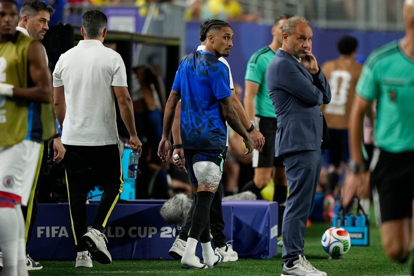 Raphinha has a hamstring injury and will undergo treatment, Brazil says | iNFOnews.ca