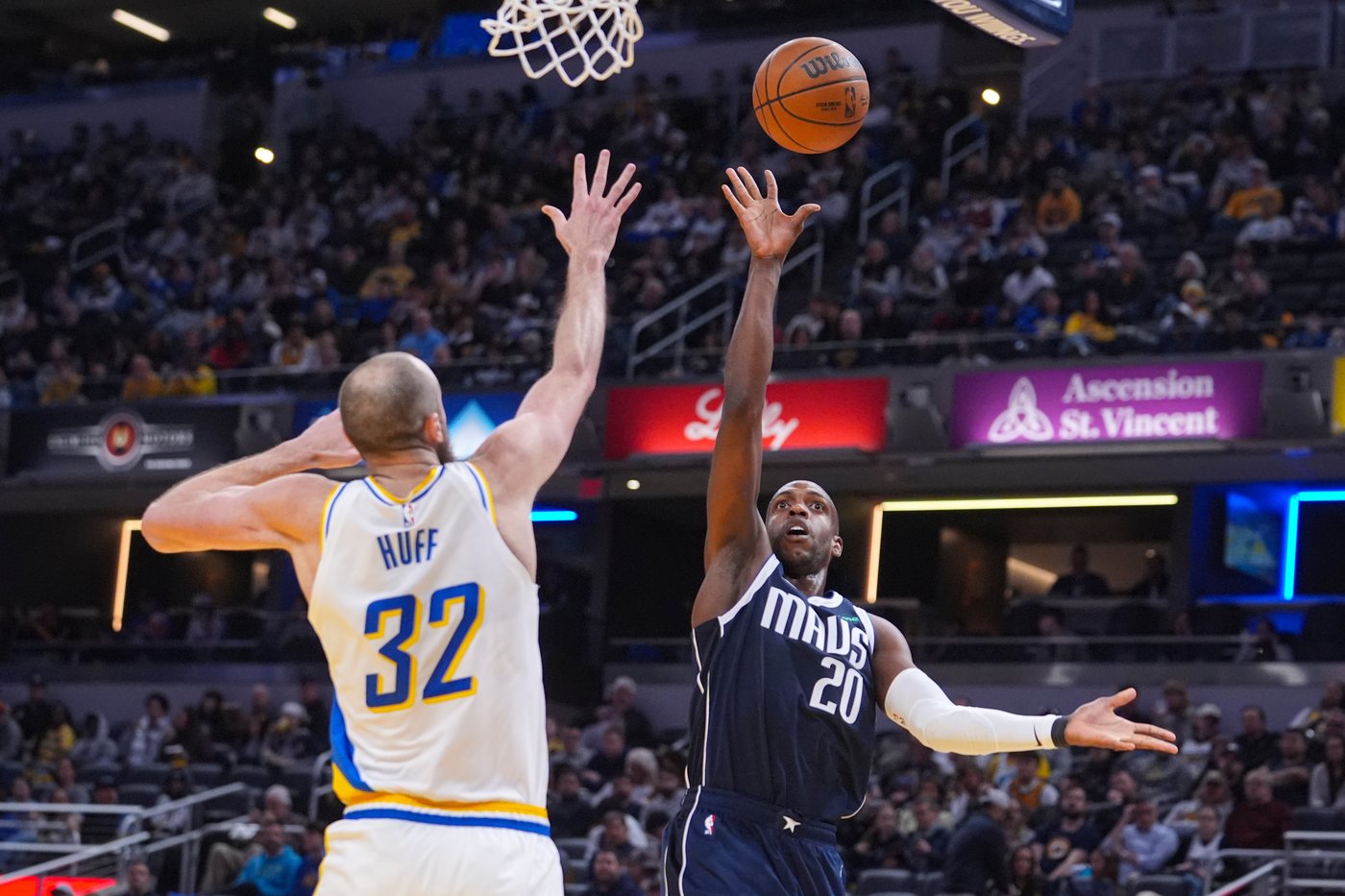 Middleton scores 25 points as Mavericks snap 10-game losing streak with 134-130 win at Indiana | iNFOnews.ca