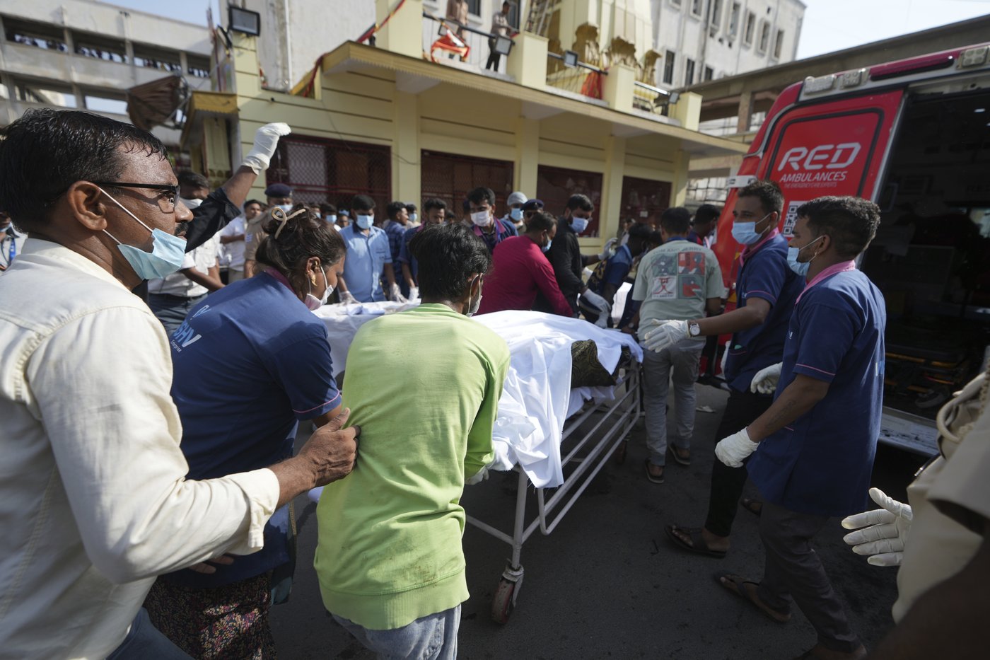 PHOTO COLLECTION: India Plane Crash | iNFOnews.ca PHOTO COLLECTION: India Plane Crash | iNFOnews.ca