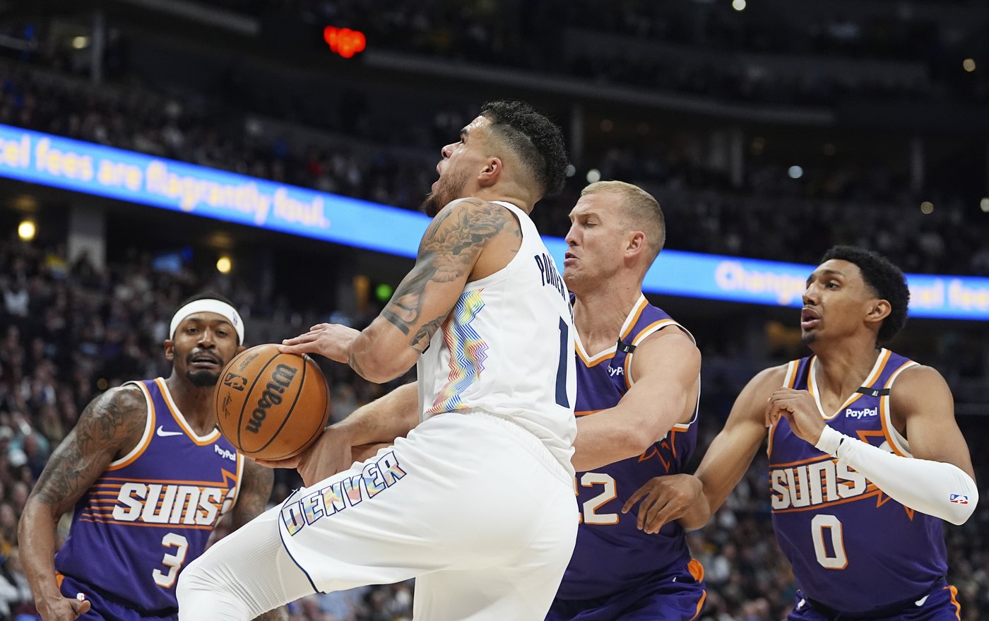 Jokic scores 32 points and the Nuggets rout the Suns 117-90 | iNFOnews.ca