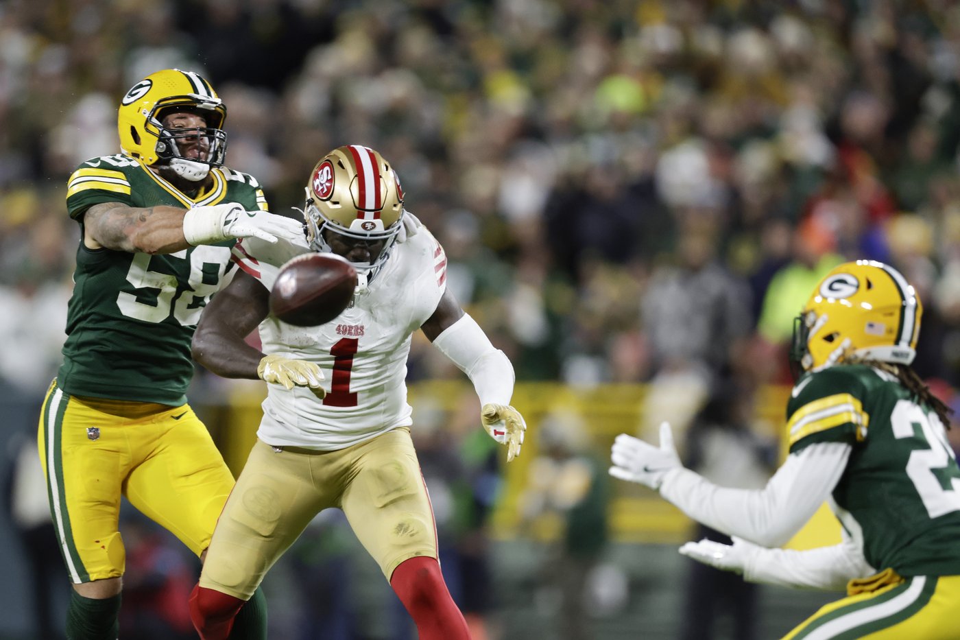 Dolphins OT Armstead, Packers C Myers and Packers LB McDuffie all available for Thursday's game | iNFOnews.ca
