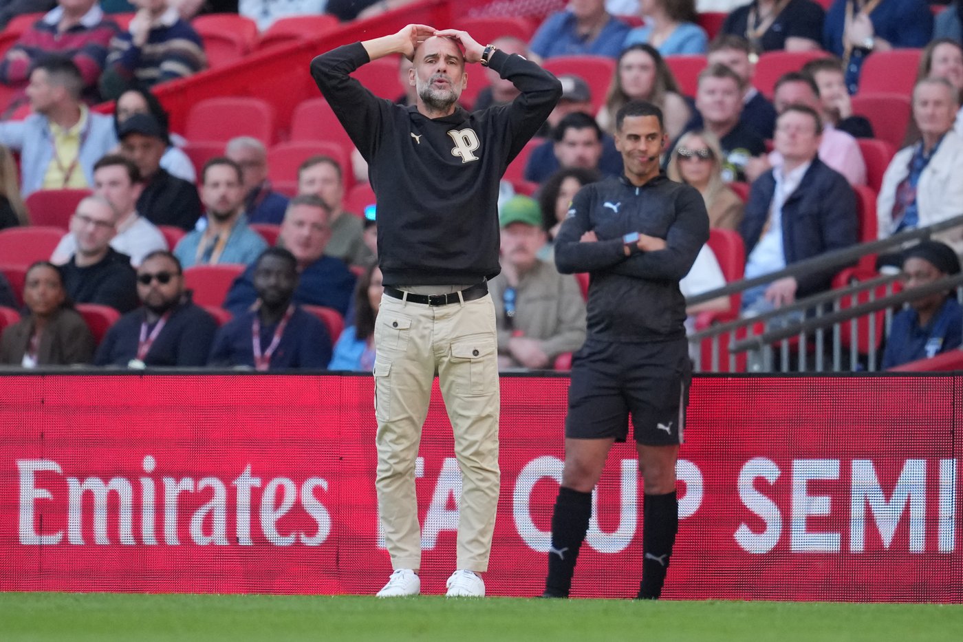Even Oasis frontman Liam Gallagher wading into rumors about Pep Guardiola's future | iNFOnews.ca Even Oasis frontman Liam Gallagher wading into rumors about Pep Guardiola's future | iNFOnews.ca