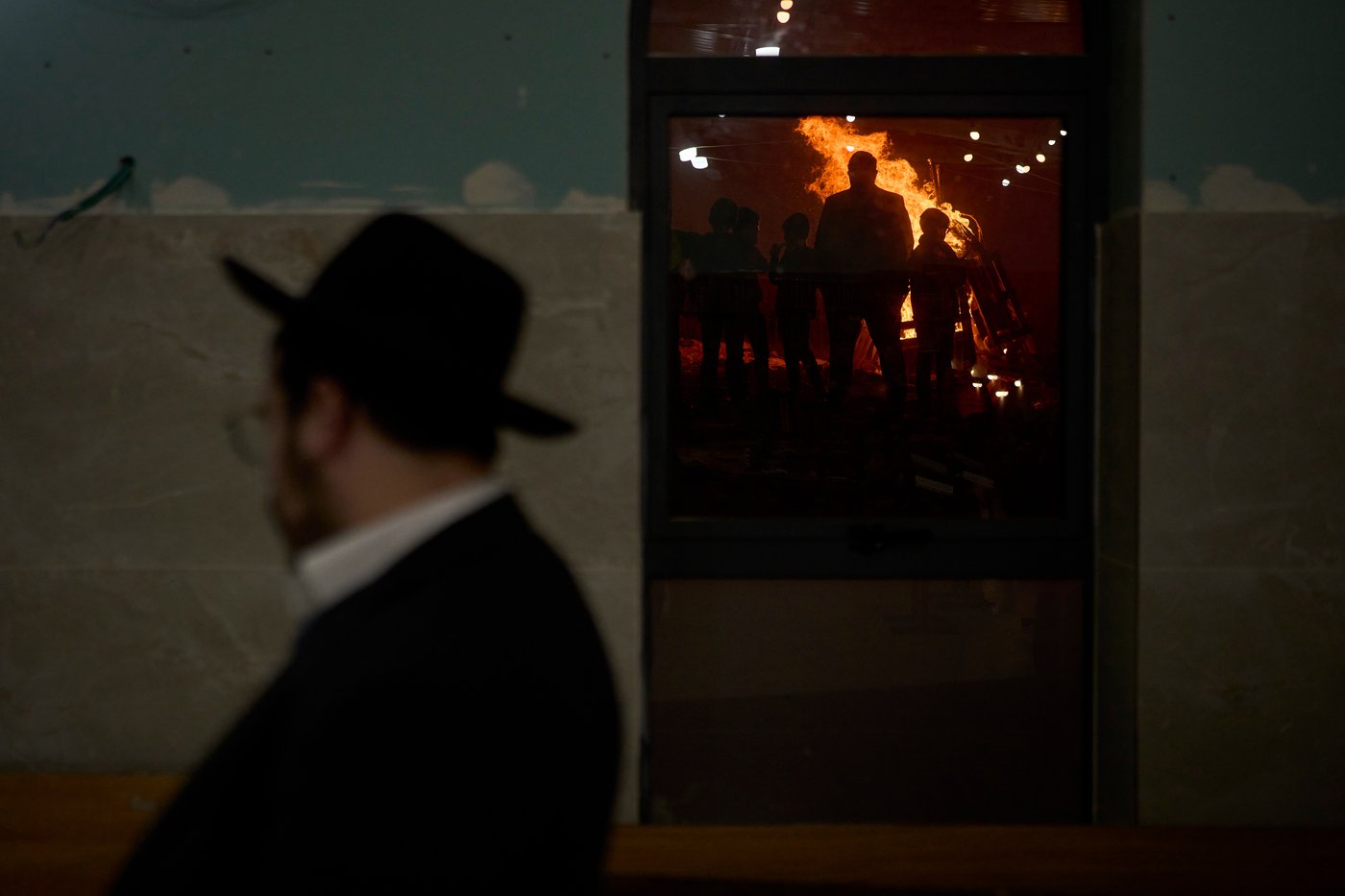 Jewish holiday Lag BaOmer lights up Israel with bonfires and song, in photos | iNFOnews.ca