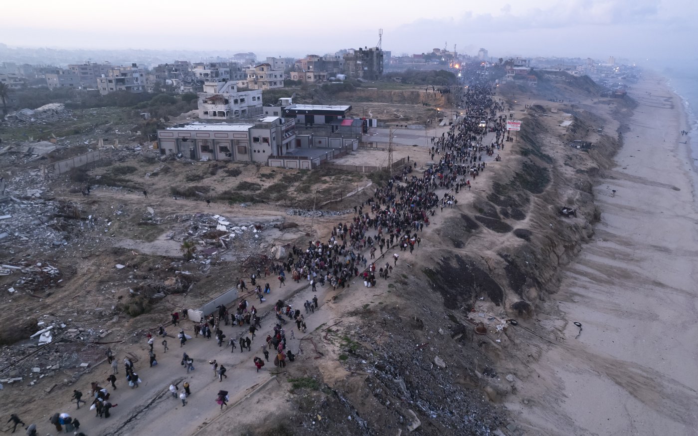 PHOTO COLLECTION: Palestinians Return To Northern Gaza | iNFOnews.ca