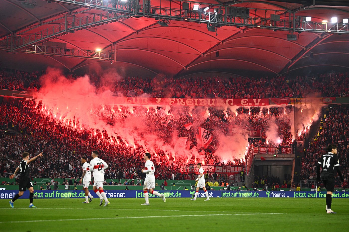 Last-gasp backheel goal sends Stuttgart past Freiburg to German Cup final against Bayern | iNFOnews.ca Last-gasp backheel goal sends Stuttgart past Freiburg to German Cup final against Bayern | iNFOnews.ca