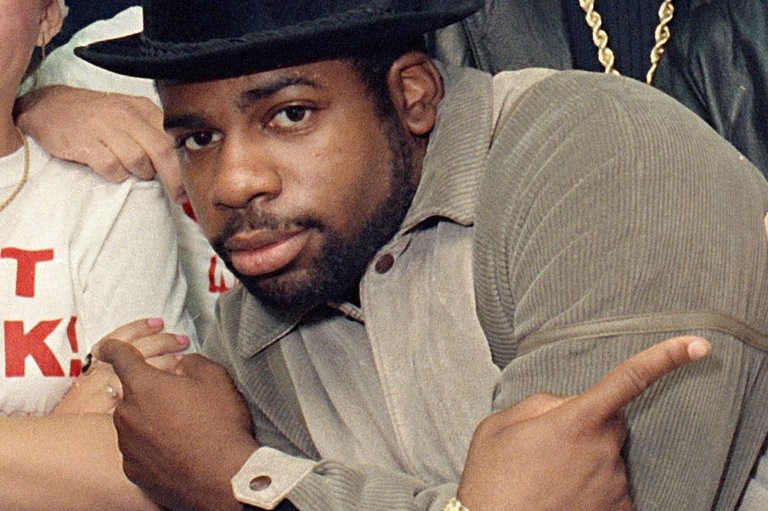 Man pleads guilty in the 2002 killing of Jam Master Jay of rap pioneers Run-DMC | iNFOnews.ca