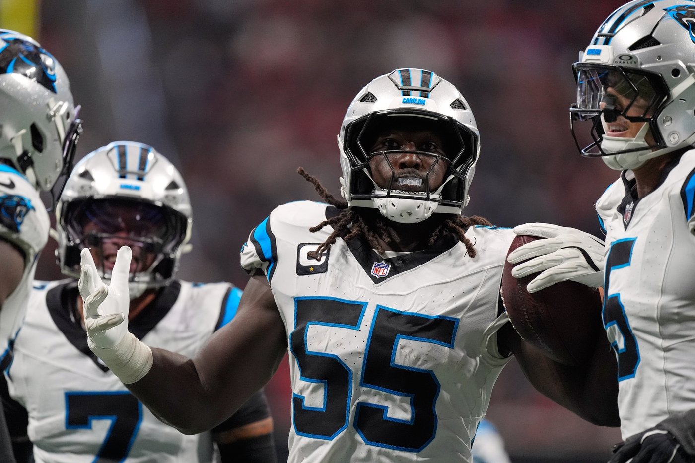 Young throws 3 TD passes, including 2 to Waller, as Panthers dominate short-handed Falcons 34-3 | iNFOnews.ca Young throws 3 TD passes, including 2 to Waller, as Panthers dominate short-handed Falcons 34-3 | iNFOnews.ca