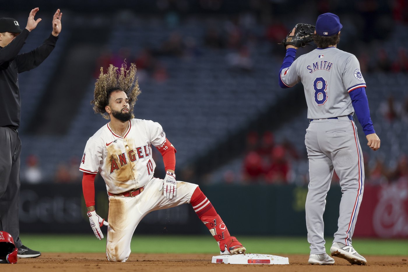 Jacob deGrom pitches 4 solid innings and the Texas Rangers hit 4 homers in a 5-2 win over the Angels | iNFOnews.ca