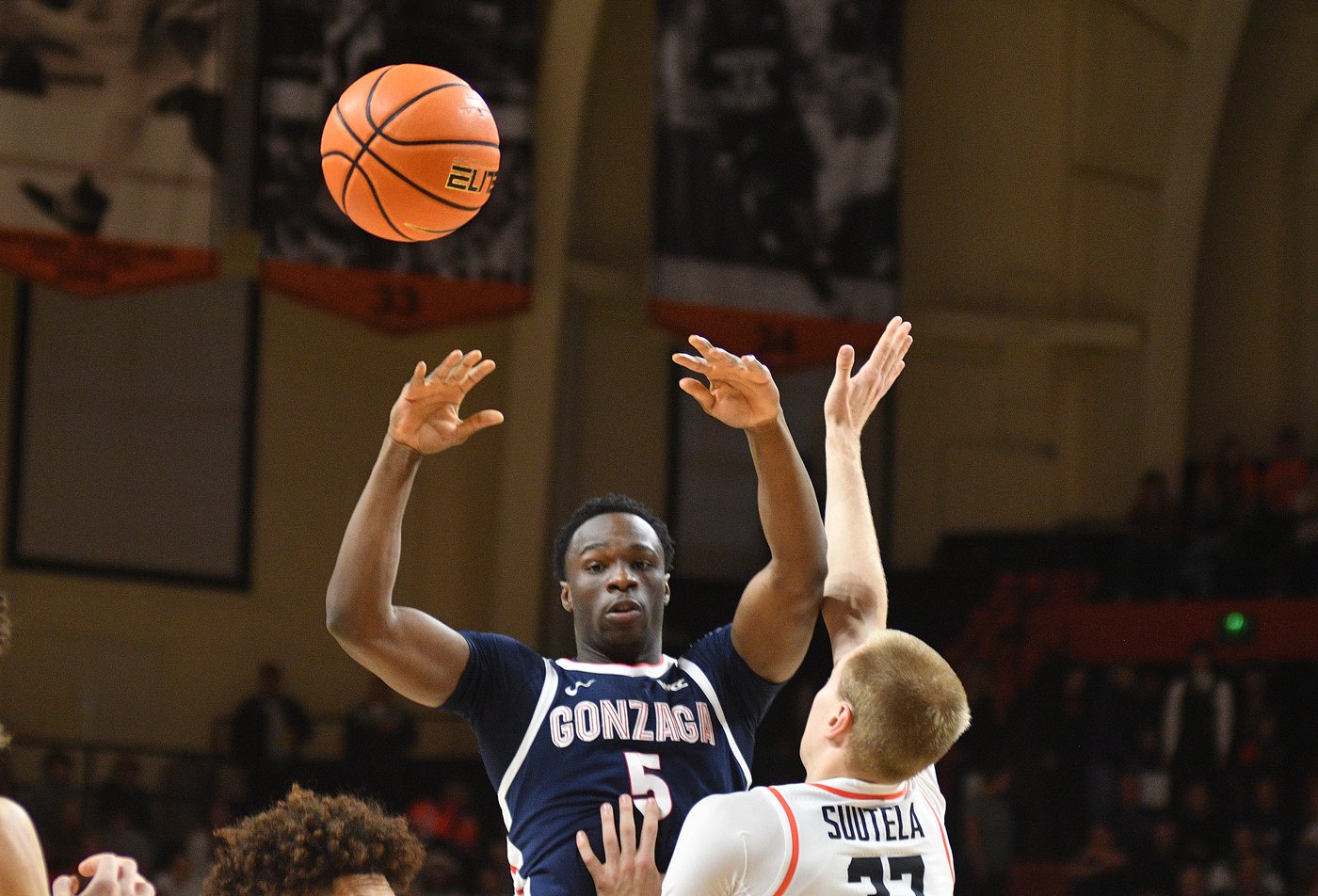 Ike matches career best with 35 points, No. 6 Gonzaga beats Oregon State 81-61 | iNFOnews.ca Ike matches career best with 35 points, No. 6 Gonzaga beats Oregon State 81-61 | iNFOnews.ca