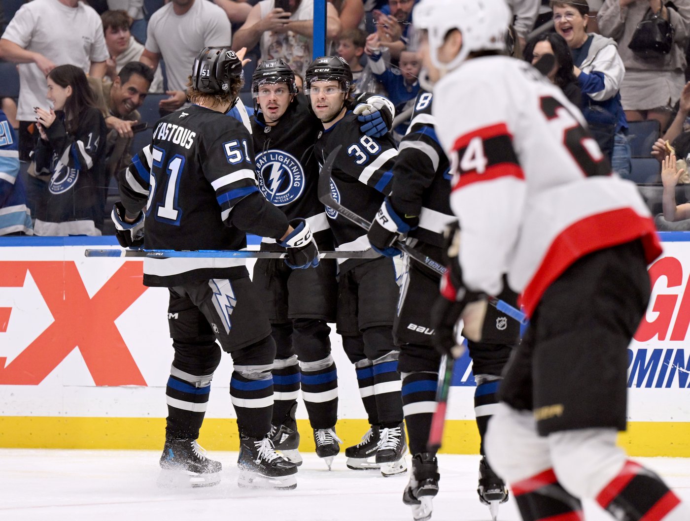 Lightning deal the Senators a blow in the playoff race by beating them 4-2 | iNFOnews.ca Lightning deal the Senators a blow in the playoff race by beating them 4-2 | iNFOnews.ca