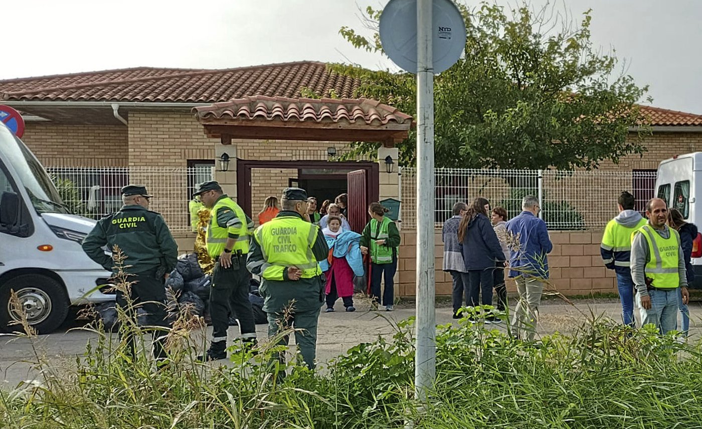 At least 10 people were killed in a fire at a nursing home in northeastern Spain | iNFOnews.ca