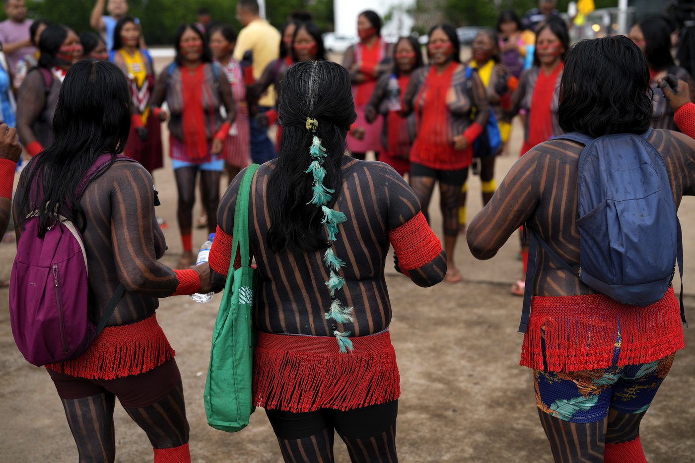 Indigenous people march in Brazil's capital against bill limiting land rights | iNFOnews.ca